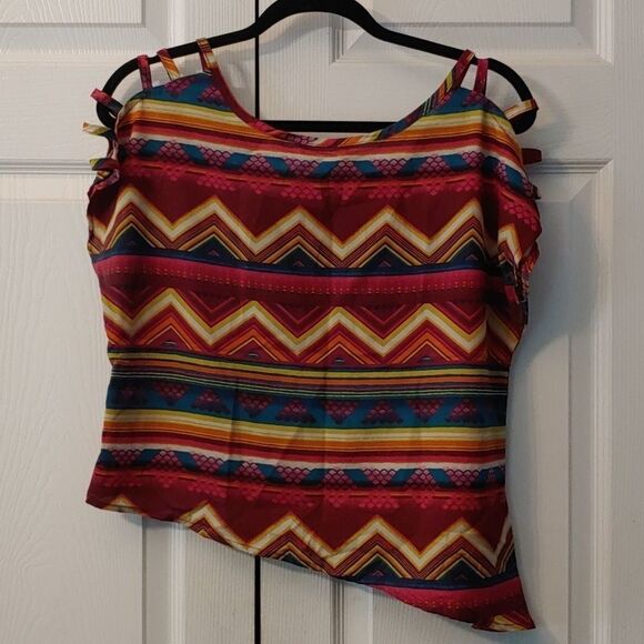 Ali & Kris aztec printed open shoulder blouse Sz M - Picture 4 of 5